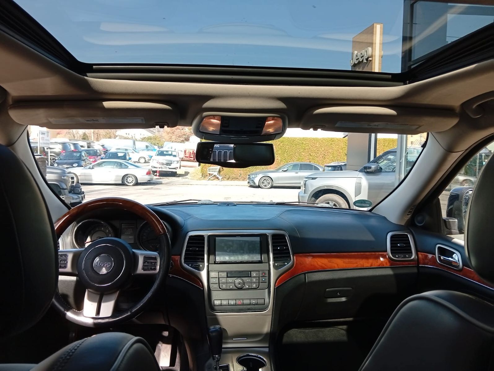 JEEP Grand Cherokee 5.7 V8 HEMI Overland Top Ansicht 13 für Fahrzeugdetailseite