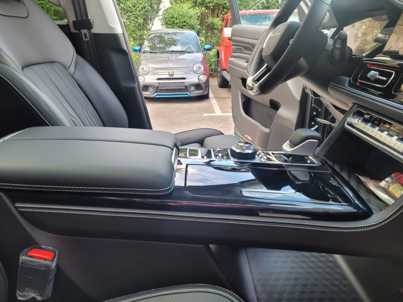 BAIC BJ60 Flagship 4WD 7Sitzer  Pano Ansicht 11 für Fahrzeugdetailseite