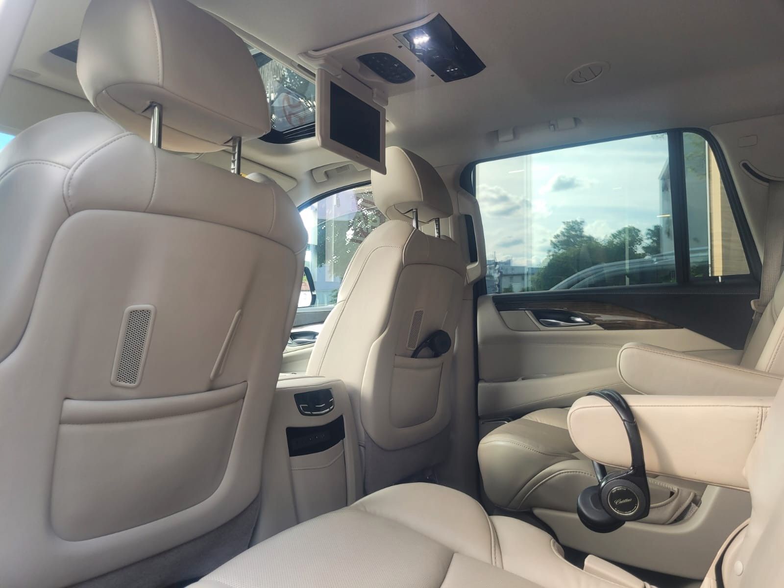 CADILLAC Escalade GMT K2XL Premium Top Ansicht 19 für Fahrzeugdetailseite