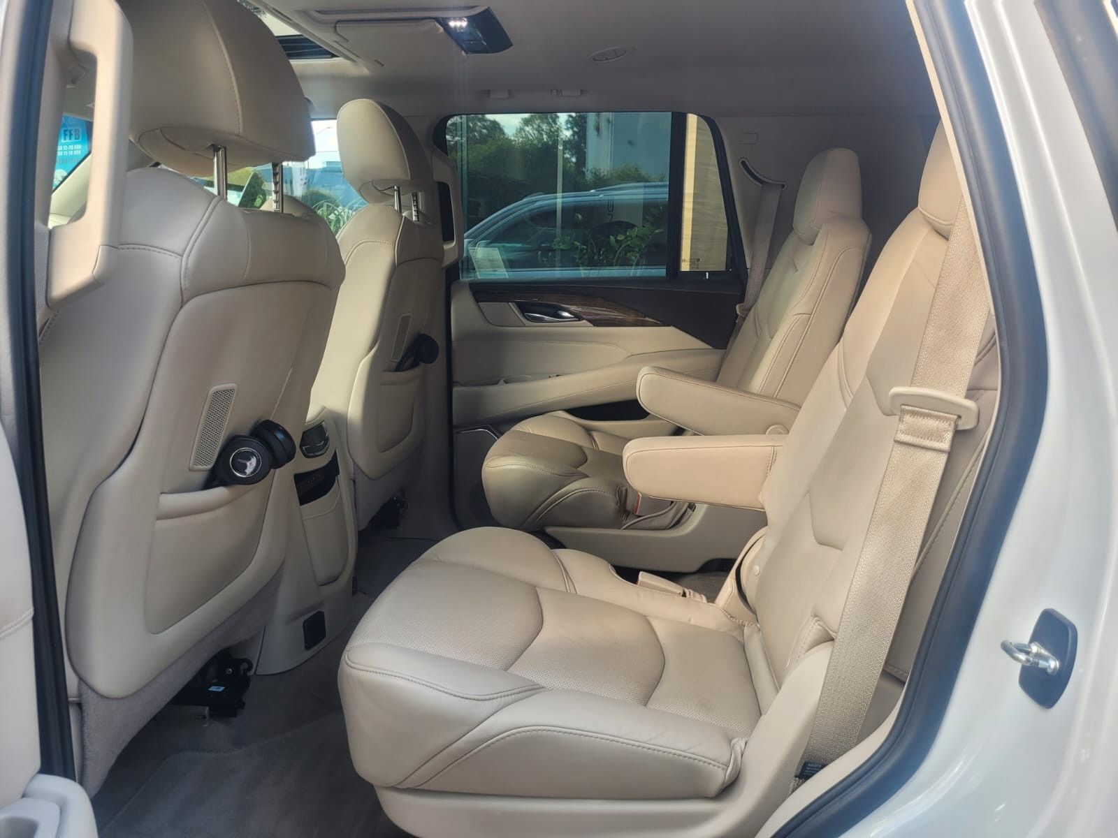 CADILLAC Escalade GMT K2XL Premium Top Ansicht 20 für Fahrzeugdetailseite