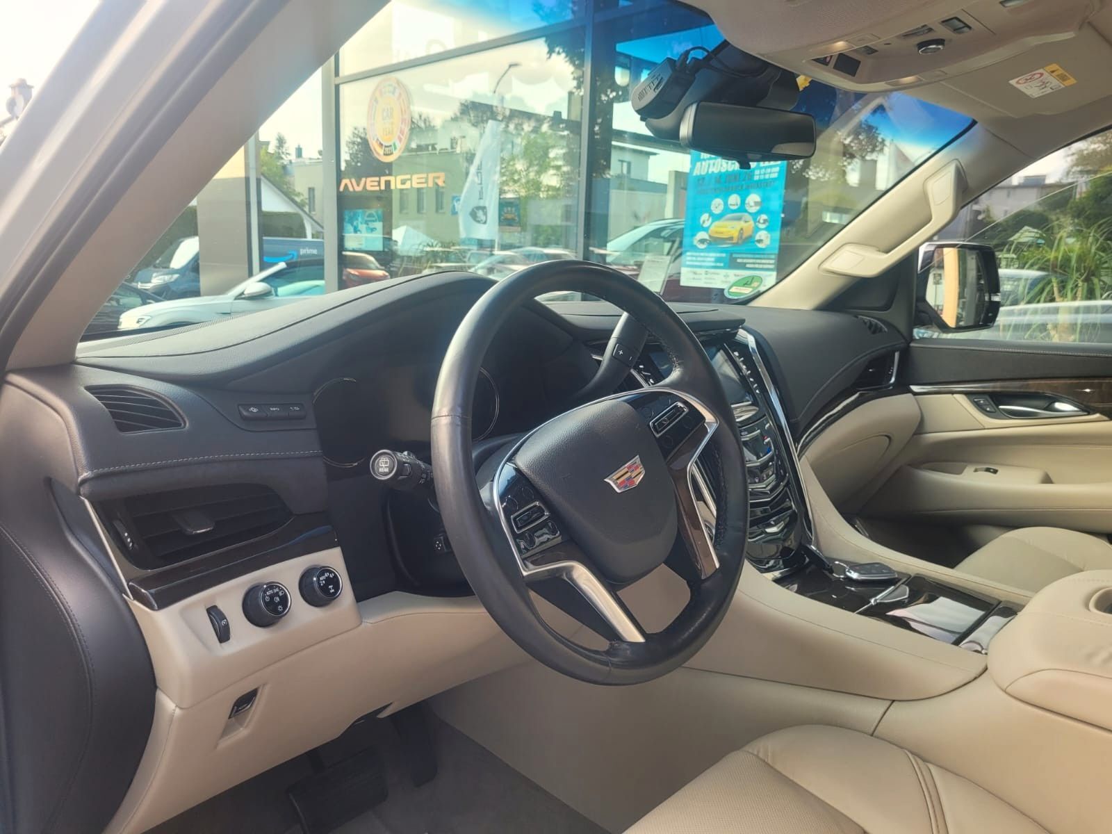 CADILLAC Escalade GMT K2XL Premium Top Ansicht 22 für Fahrzeugdetailseite