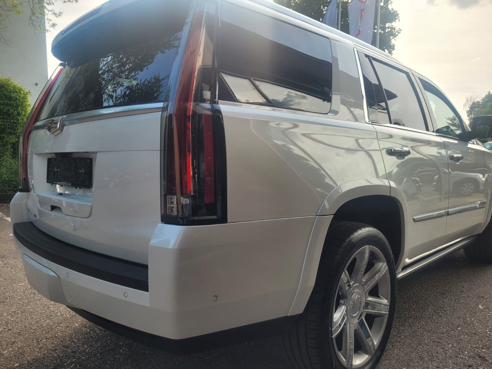 CADILLAC Escalade GMT K2XL Premium Top Ansicht 6 für Fahrzeugdetailseite
