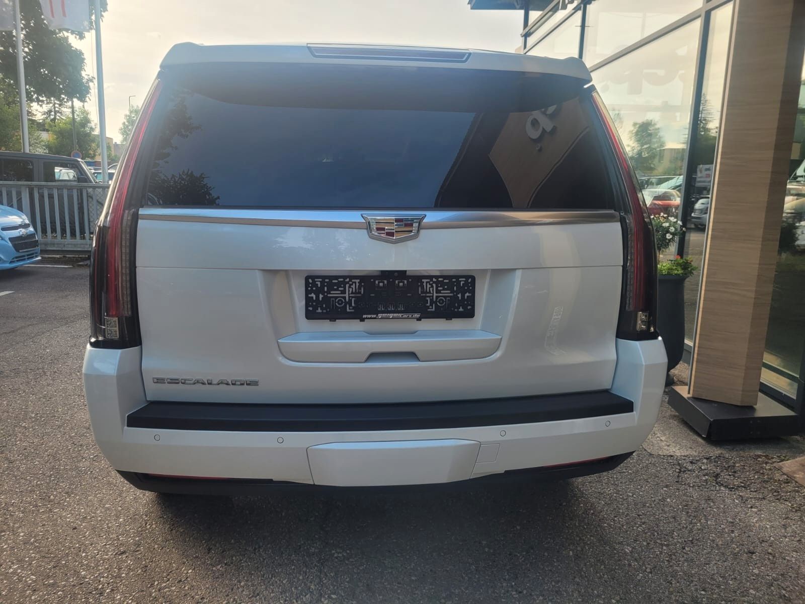 CADILLAC Escalade GMT K2XL Premium Top Ansicht 7 für Fahrzeugdetailseite
