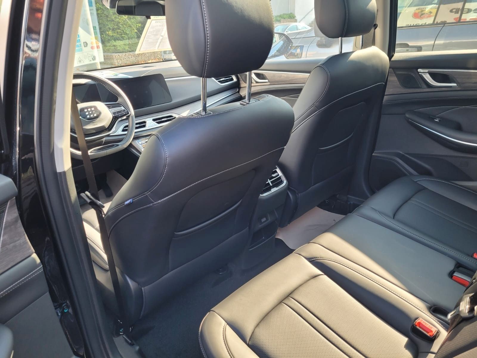 DFSK Fengon E5 PHEV 7 Sitzer Ansicht 11 für Fahrzeugdetailseite
