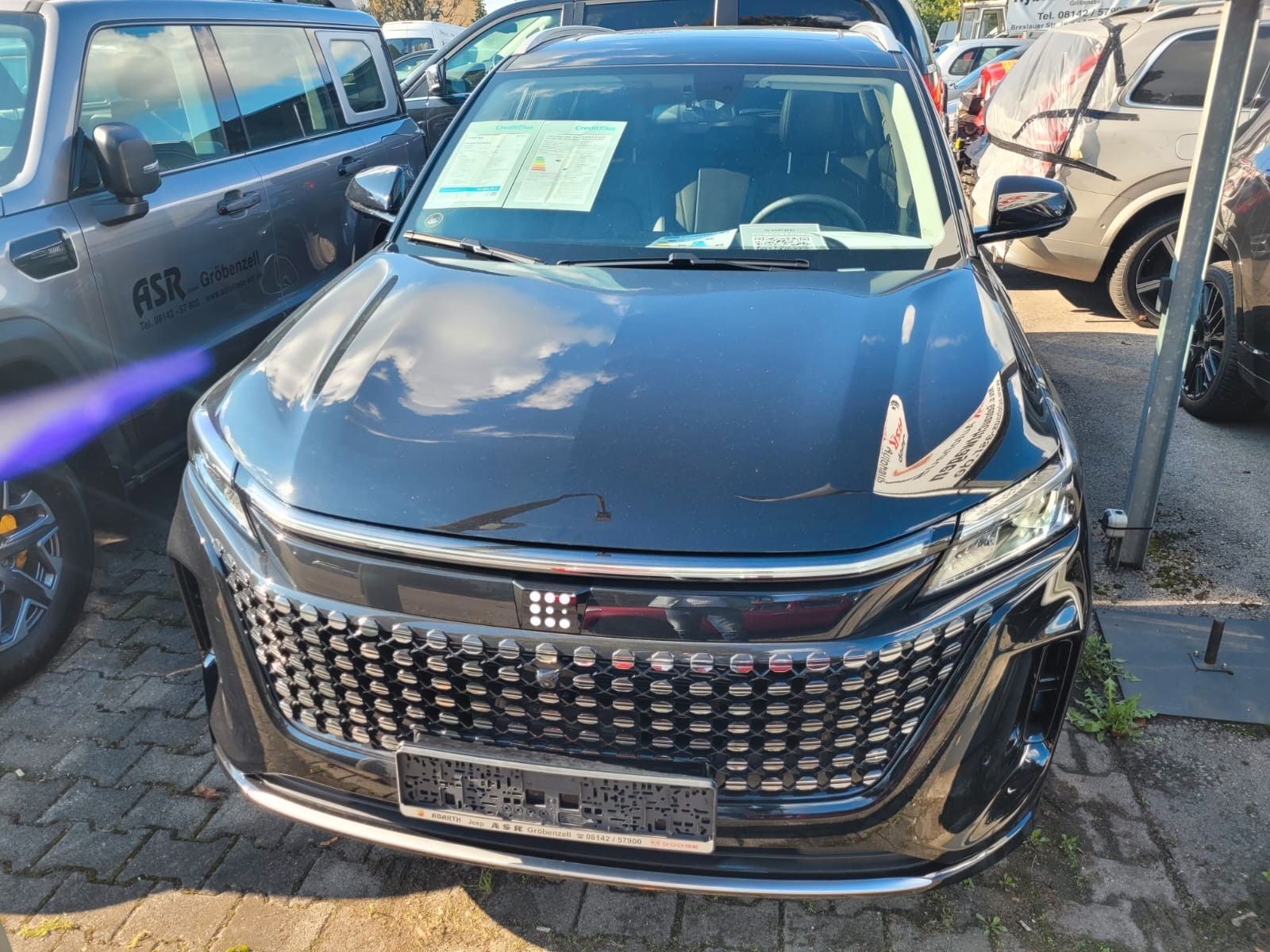 DFSK Fengon E5 PHEV 7 Sitzer Ansicht 4 für Fahrzeugdetailseite