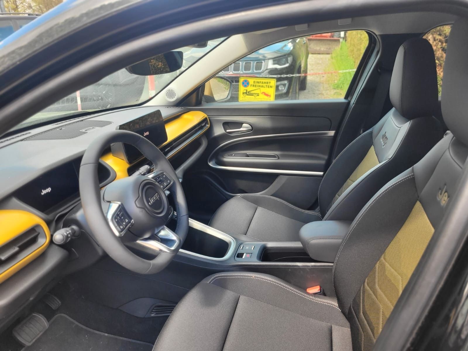 JEEP Avenger Summit Electric Top Fahrzeug Ansicht 13 für Fahrzeugdetailseite