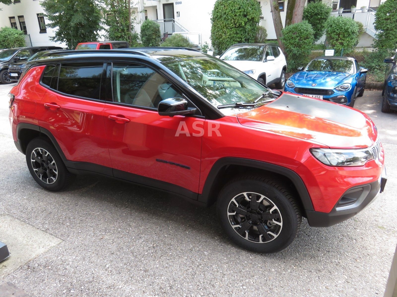 JEEP Compass High Upland  Plug-In Hybrid 4WD Ansicht 4 für Fahrzeugdetailseite