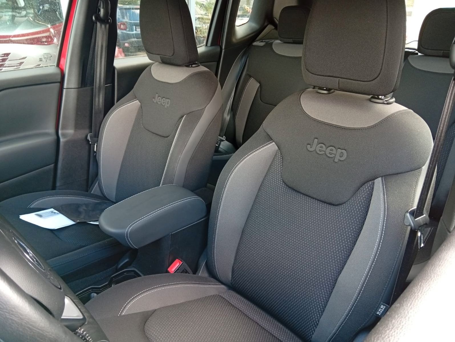JEEP Renegade Longitude Mild-Hybrid FWD Automatic Ansicht 10 für Fahrzeugdetailseite