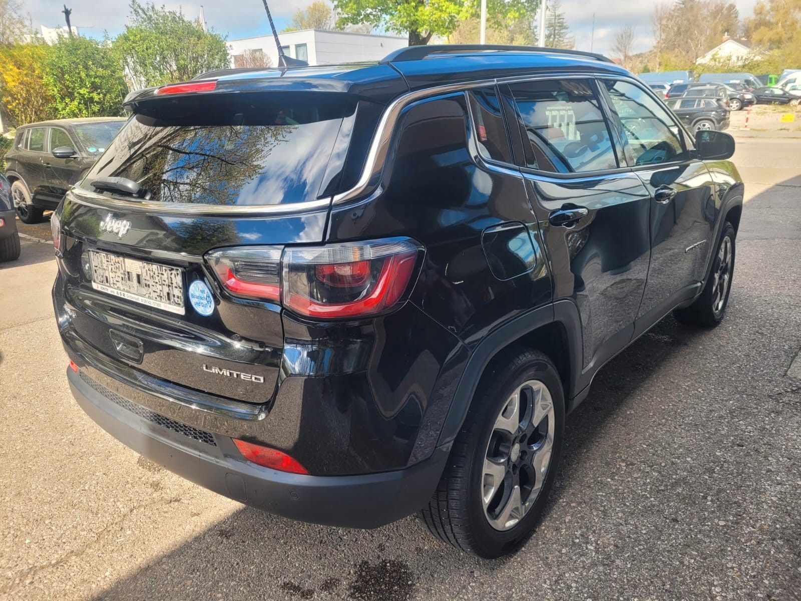 JEEP Compass Opening Edition 4WD Ansicht 10 für Fahrzeugdetailseite