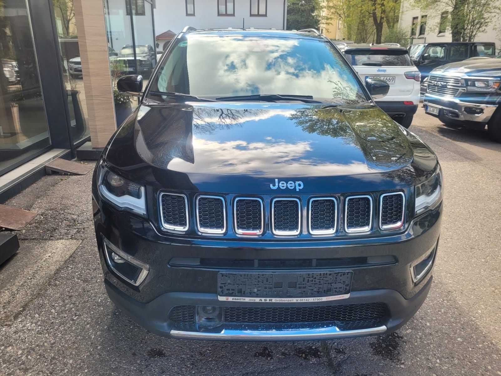JEEP Compass Opening Edition 4WD Ansicht 2 für Fahrzeugdetailseite