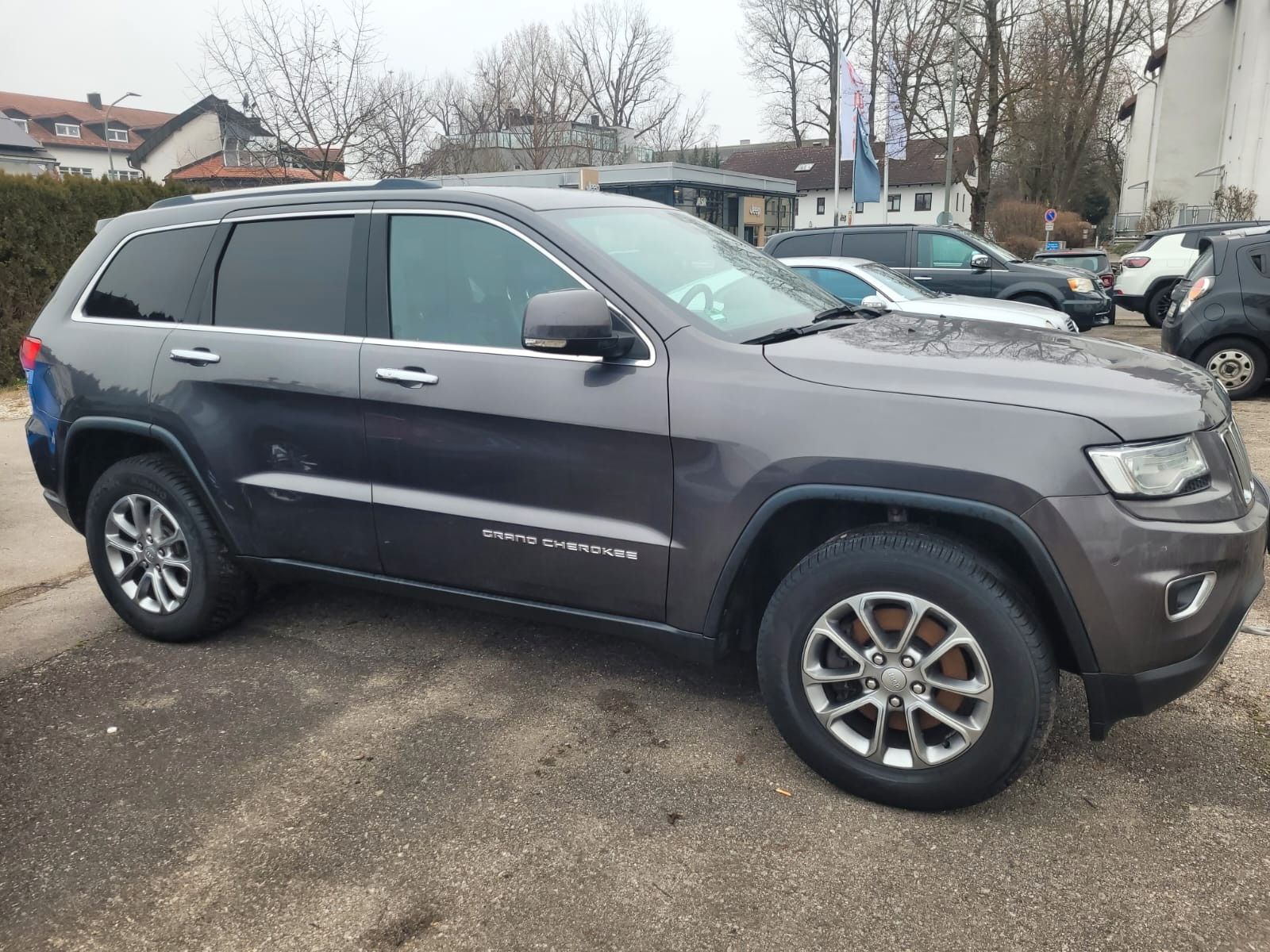 JEEP Grand Cherokee 3.0 CRD Limited Ansicht 8 für Fahrzeugdetailseite