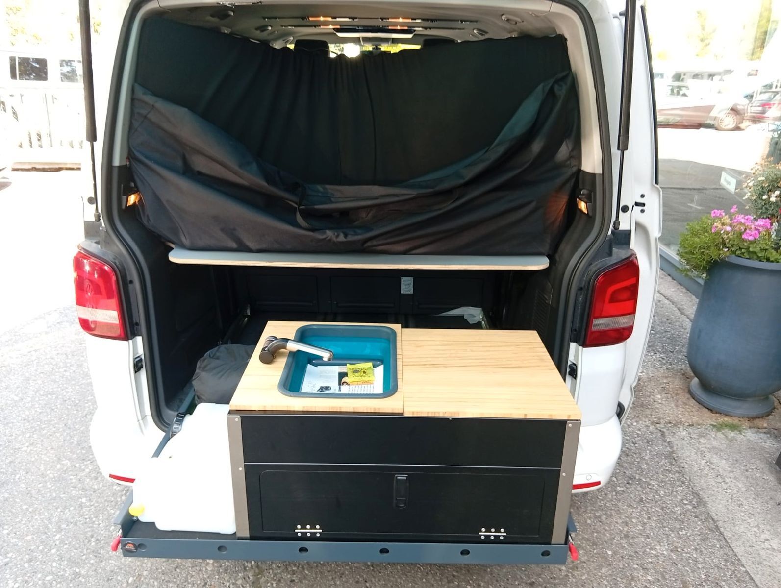 VW T5 Highline 4WD Campingumbau Ansicht 12 für Fahrzeugdetailseite