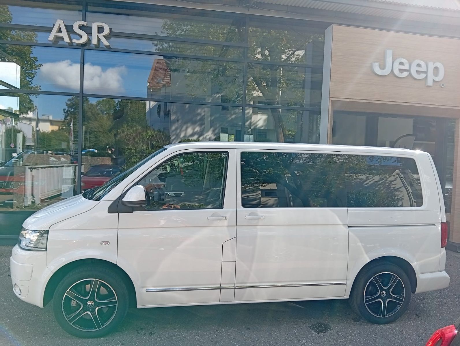 VW T5 Highline 4WD Campingumbau Ansicht 8 für Fahrzeugdetailseite