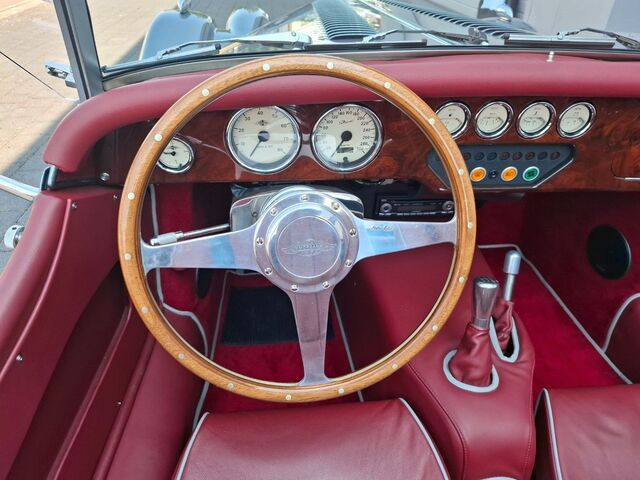 MORGAN Plus 8