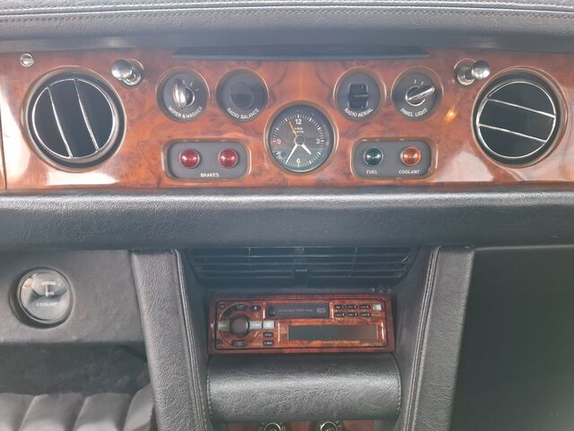 ROLLS ROYCE Silver Shadow