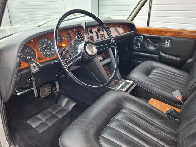 ROLLS ROYCE Silver Shadow