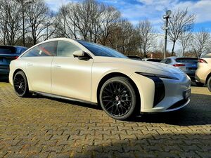 DFSK ANDERE Forthing 7 1.5T REEV 28.4kWh LED 360° PANO