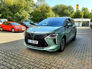 DFSK Forthing 4 1.5T-GDI DCT7 360° LED PANO 7S AHK MJ