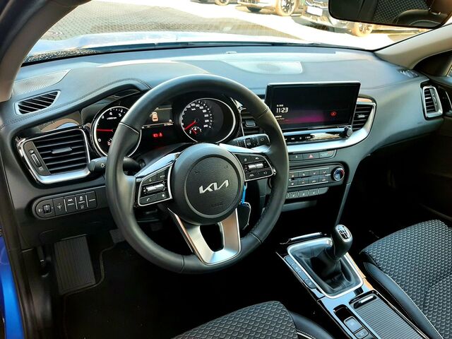 KIA XCeed 1.0T MT Vision STD MJ25 Ansicht 8 für Fahrzeugdetailseite