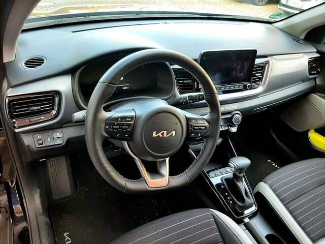 KIA Stonic 1.0T 48V DCT SPIRIT TECH MJ25 Ansicht 8 für Fahrzeugdetailseite
