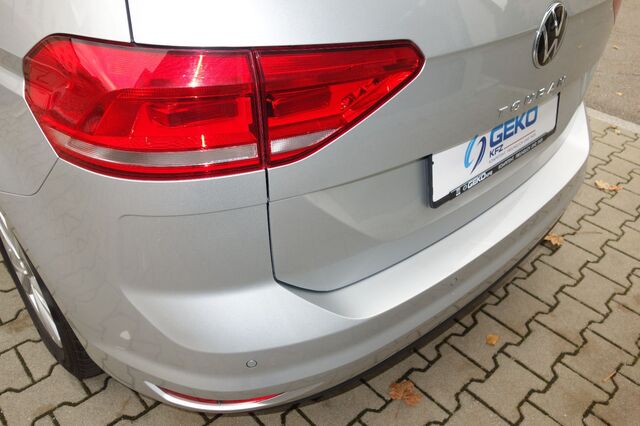 VW Touran 1,5 TSI Comfortline AHK Navi Mirror etc. Ansicht 11 für Fahrzeugdetailseite