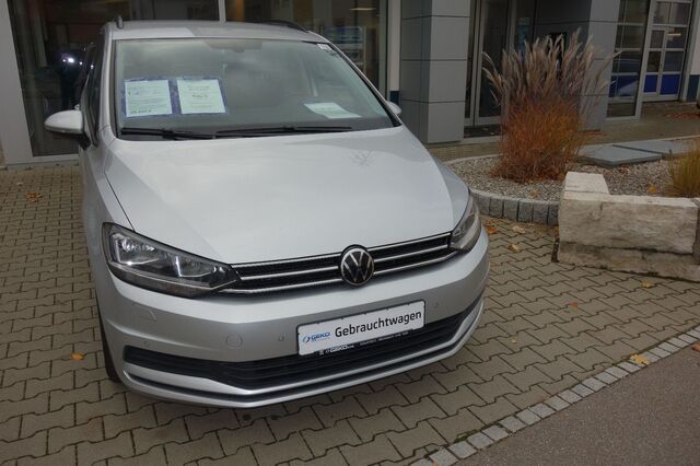VW Touran 1,5 TSI Comfortline AHK Navi Mirror etc. Ansicht 2 für Fahrzeugdetailseite