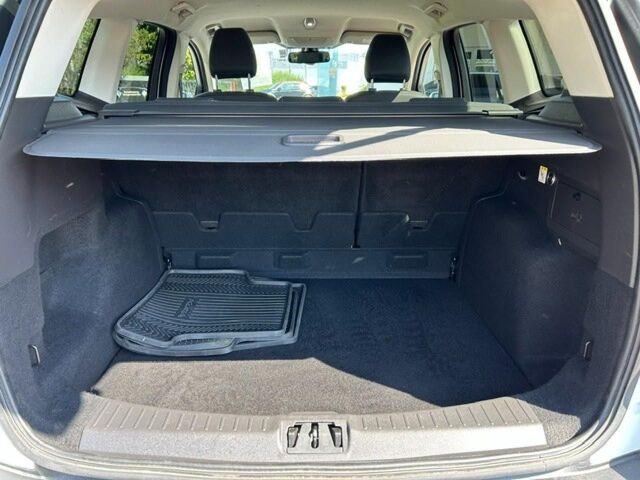 FORD Kuga Titanium Ansicht 15 für Fahrzeugdetailseite