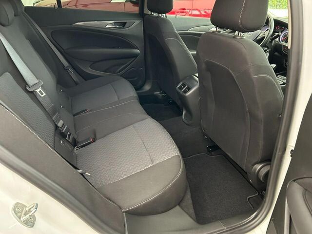 OPEL Insignia B Grand Sport Edition Ansicht 15 für Fahrzeugdetailseite