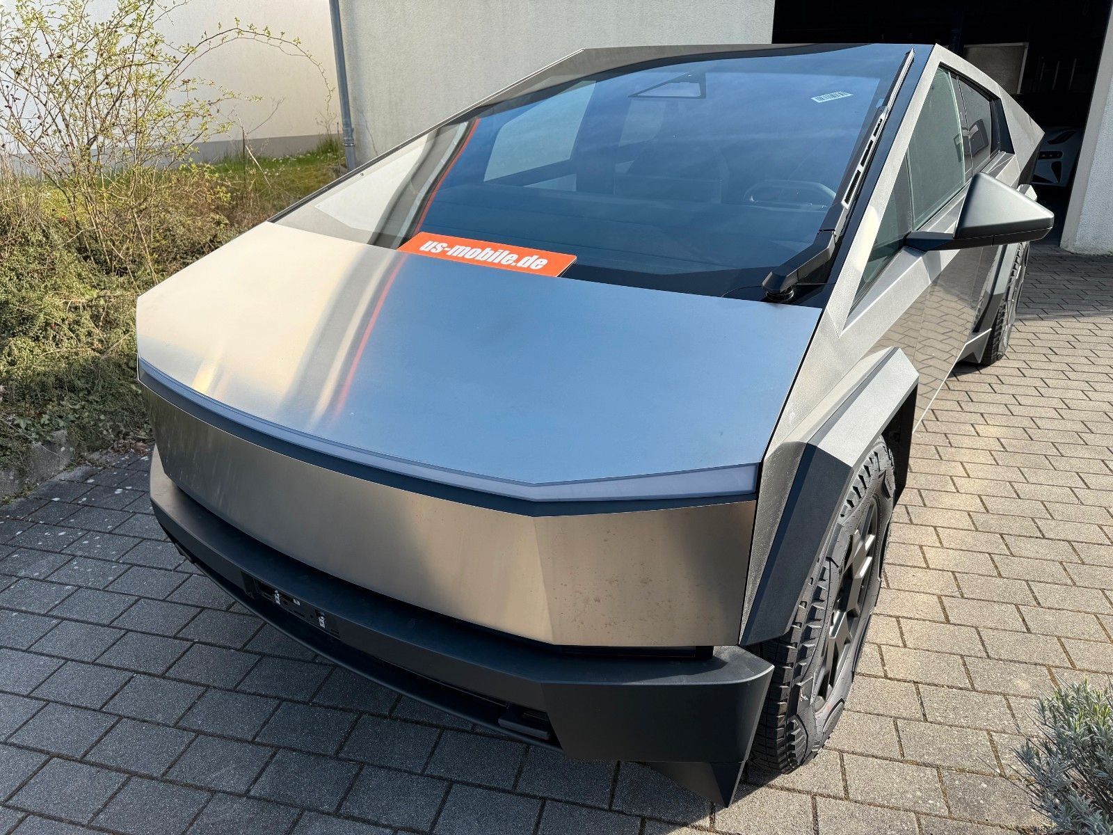 TESLA ANDERE CYBERTRUCK  FOUNDATION  =SOFORT=   B2B  EXPORT