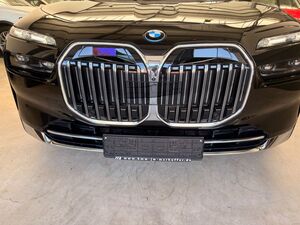 BMW 750 e xDrive  CinemaTV+B&amp;W Loung Nachlaß 50%
