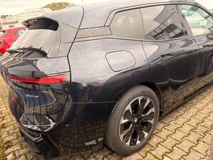 BMW iX xDrive45 M-Sport 21Z Suite AHK neu 99.570,-
