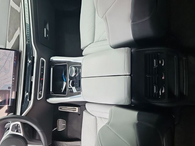 BMW X6 xDrive30d MSportPro 21 Z Luftfed CarbonAHK Ansicht 10 für Fahrzeugdetailseite