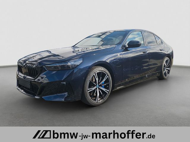 BMW 550 e xDrive M Sport Pro DAP PAP Travel Paket