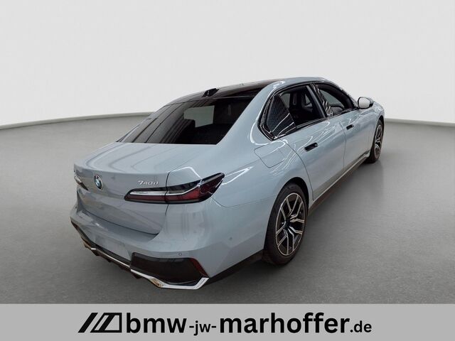 BMW 740 d xDrive MSport Cinema TV Iconic PanSkyDACH Ansicht 4 für Fahrzeugdetailseite
