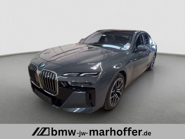 BMW 740 d xDrive MSport TV Lounge Arbeitstisch