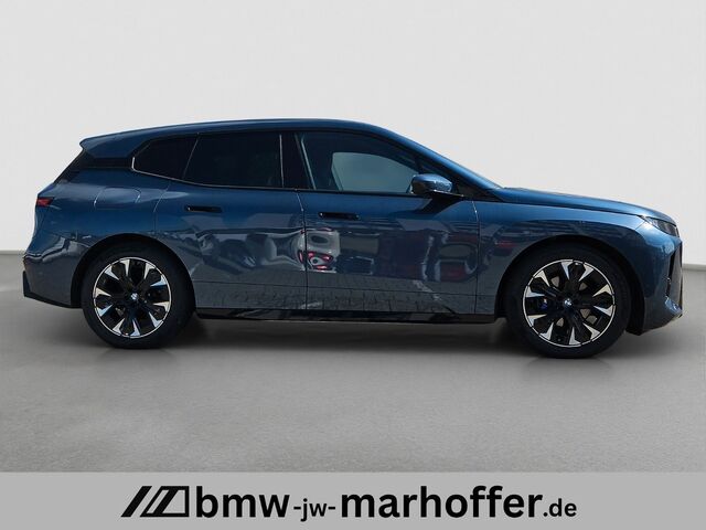 BMW iX xDrive45 MSport 21 Z AHK PAP DAP Harman Ansicht 7 für Fahrzeugdetailseite