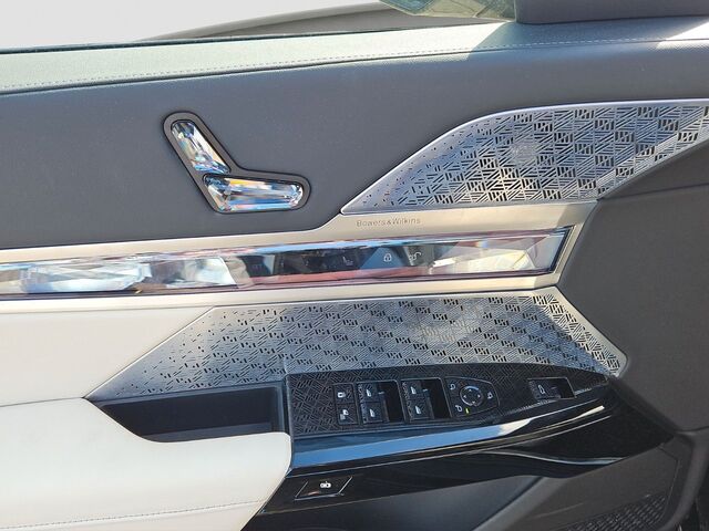BMW 750 e xDrive MSportPro 21Z TV+B&W  LoungSeat Ansicht 10 für Fahrzeugdetailseite