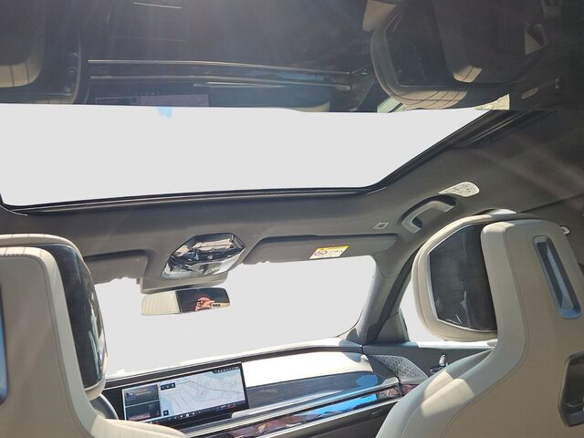 BMW 750 e xDrive MSportPro 21Z TV+B&W  LoungSeat Ansicht 15 für Fahrzeugdetailseite