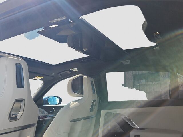 BMW 750 e xDrive MSportPro 21Z TV+B&W  LoungSeat Ansicht 16 für Fahrzeugdetailseite