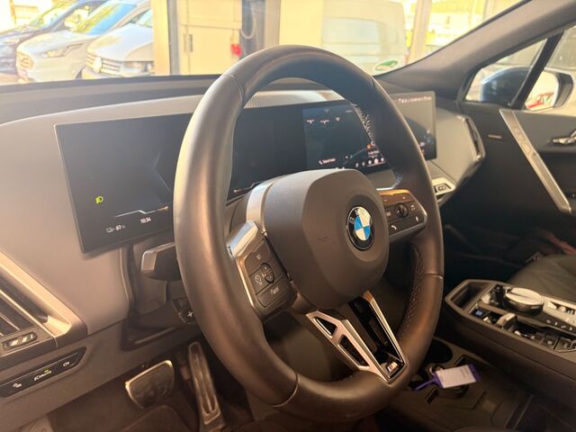 BMW iX xDrive45 MSportPro 23Z AHK B&W Suite Amido Ansicht 10 für Fahrzeugdetailseite