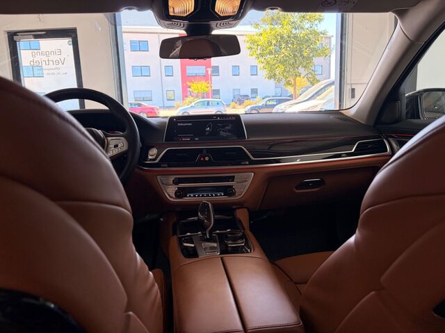BMW 740 d xDrive Executive Drive Pro Sitzlüftung Mass Ansicht 12 für Fahrzeugdetailseite