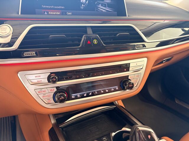 BMW 740 d xDrive Executive Drive Pro Glasdach Ansicht 4 für Fahrzeugdetailseite