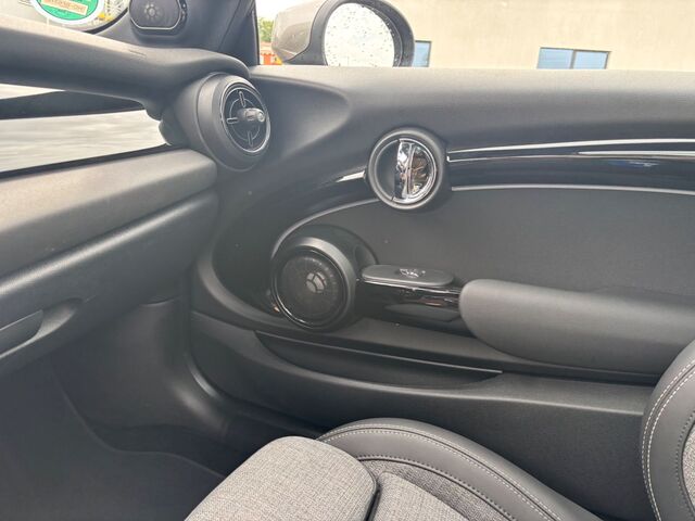 MINI Cooper SE Mini 3-trg.  Classic Trim Ansicht 17 für Fahrzeugdetailseite