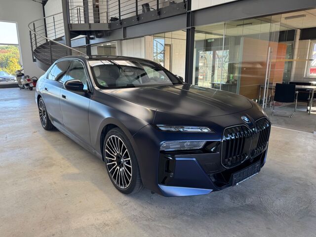 BMW 750 e xDrive SkyLounge Sitzlüftung NP 186.900 EUR Ansicht 11 für Fahrzeugdetailseite