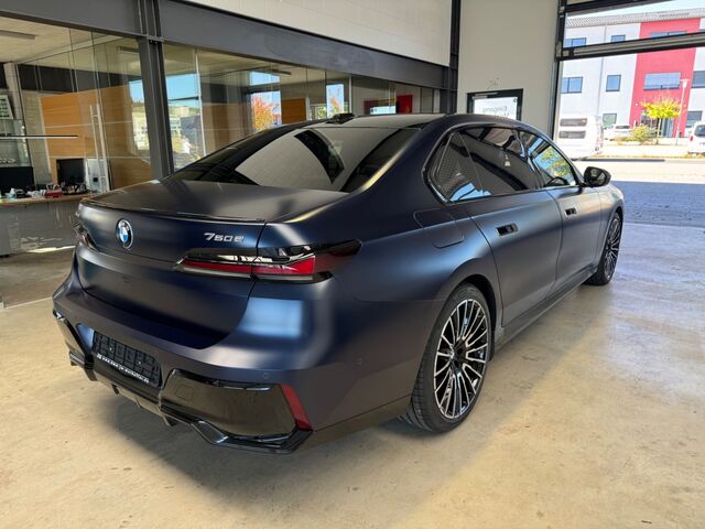 BMW 750 e xDrive SkyLounge Sitzlüftung NP 186.900 EUR Ansicht 12 für Fahrzeugdetailseite