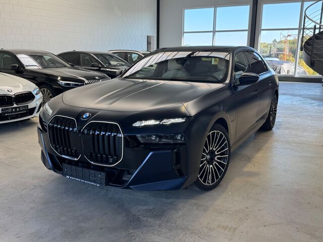 BMW 750 e xDrive SkyLounge Sitzlüftung NP 186.900 EUR Ansicht 2 für Fahrzeugdetailseite