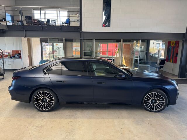 BMW 750 e xDrive SkyLounge Sitzlüftung NP 186.900 EUR Ansicht 27 für Fahrzeugdetailseite