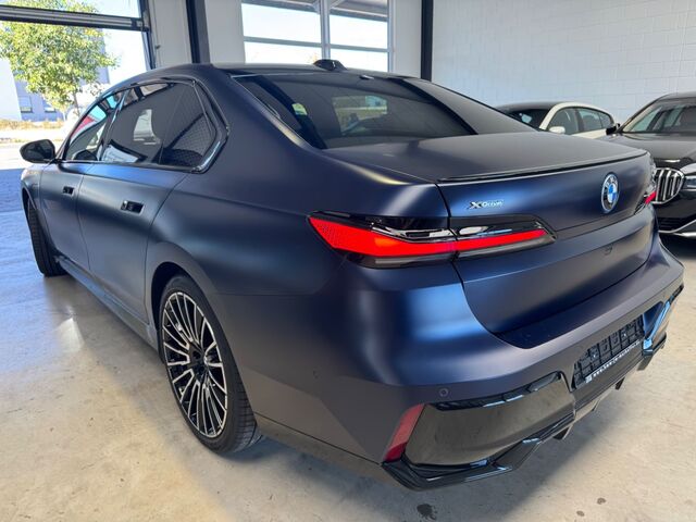 BMW 750 e xDrive SkyLounge Sitzlüftung NP 186.900 EUR Ansicht 5 für Fahrzeugdetailseite