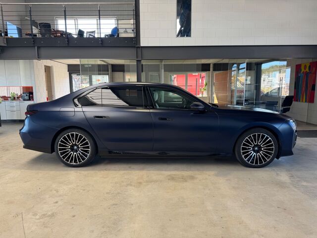 BMW 750 e xDrive SkyLounge Sitzlüftung NP 186.900 EUR Ansicht 9 für Fahrzeugdetailseite