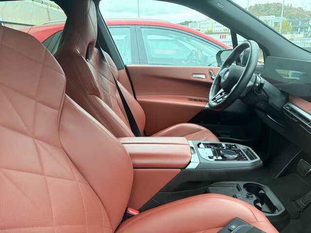 BMW iX xDrive45 HUD MSport H&K 21Z AHK NP 99.570 EUR Ansicht 4 für Fahrzeugdetailseite
